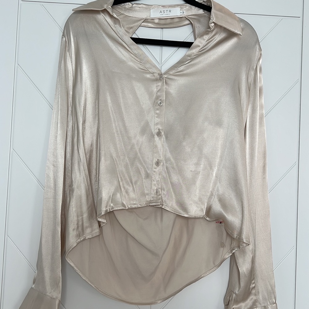 Aldina Open Back Button Down Top - image 6